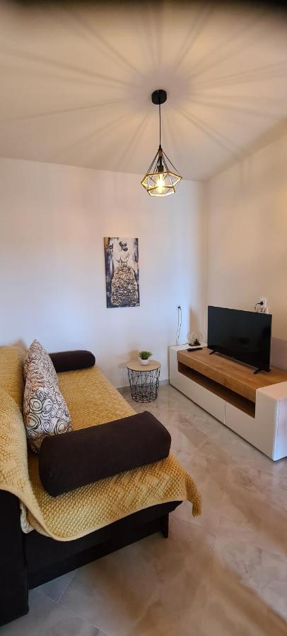Apartments Orlic 萨利 外观 照片