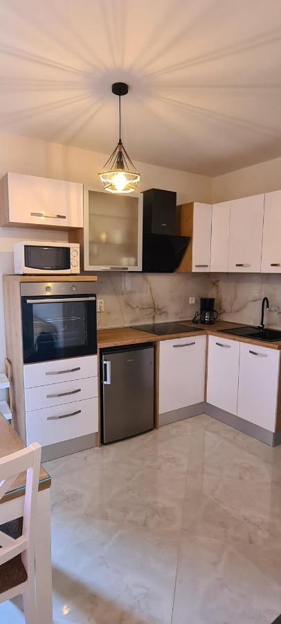 Apartments Orlic 萨利 外观 照片